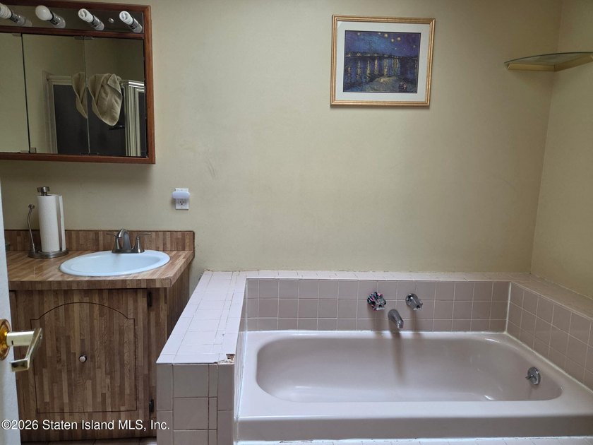 Four Brothers Opportunity! This beautiful 3-bedroom, 2-bath - photo 14