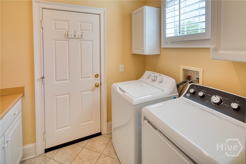 Enjoy effortless, single-level living in this beautifully - photo 28