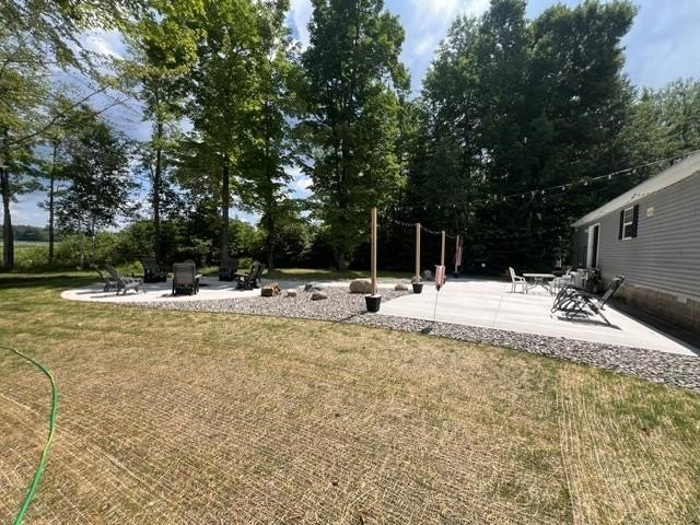 Rare opportunity to get over 600 ft of water frontage and 8 .5 - photo 2