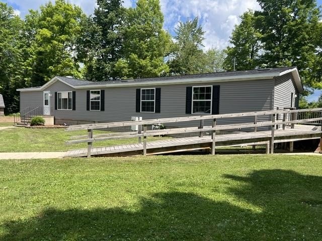 Rare opportunity to get over 600 ft of water frontage and 8 .5 - photo 3