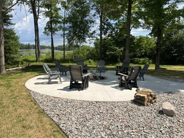 Rare opportunity to get over 600 ft of water frontage and 8 .5 - photo 7