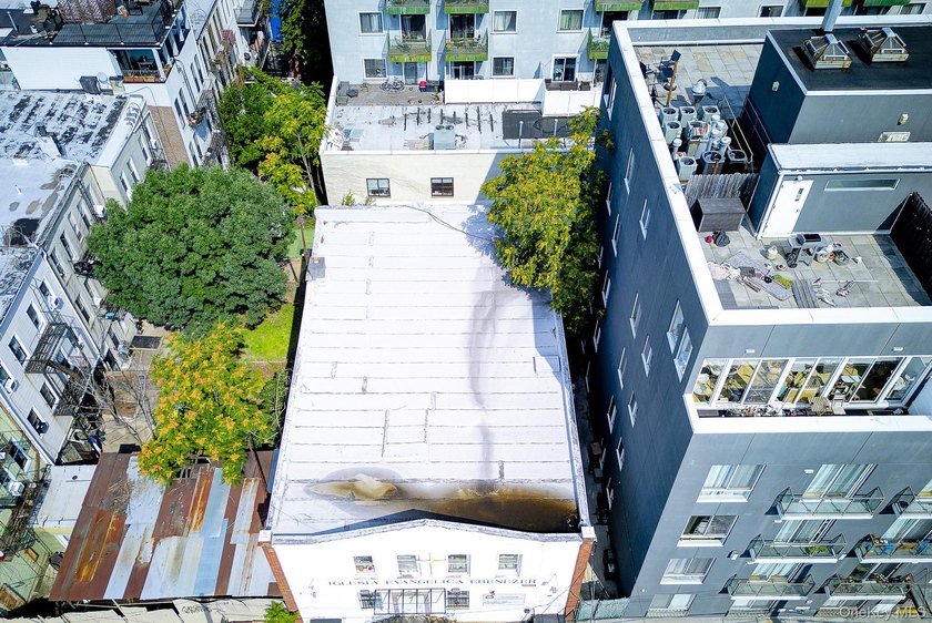 Prime Investment or Redevelopment opportunity in Brooklyn! This - photo 6