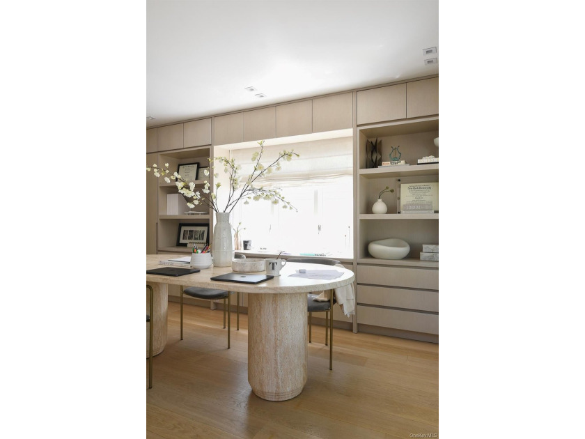Welcome to this exceptional contemporary residence featuring 6 - photo 34