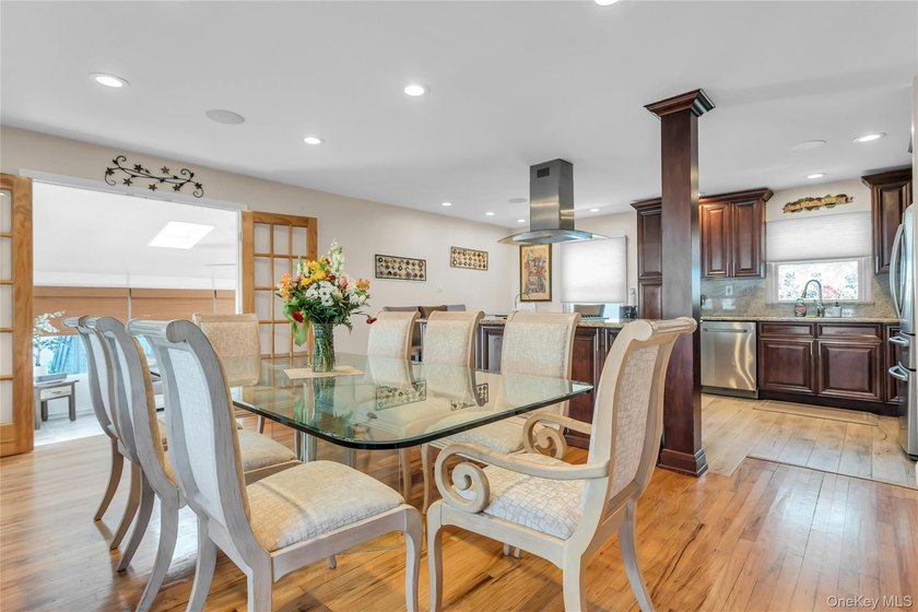 Welcome to this beautifully appointed four-bedroom - photo 3