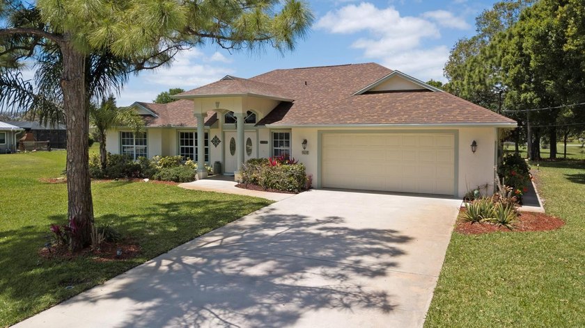 NEW 2026 Roof! Located in The Highly Sought After Sandpiper Bay - photo 27