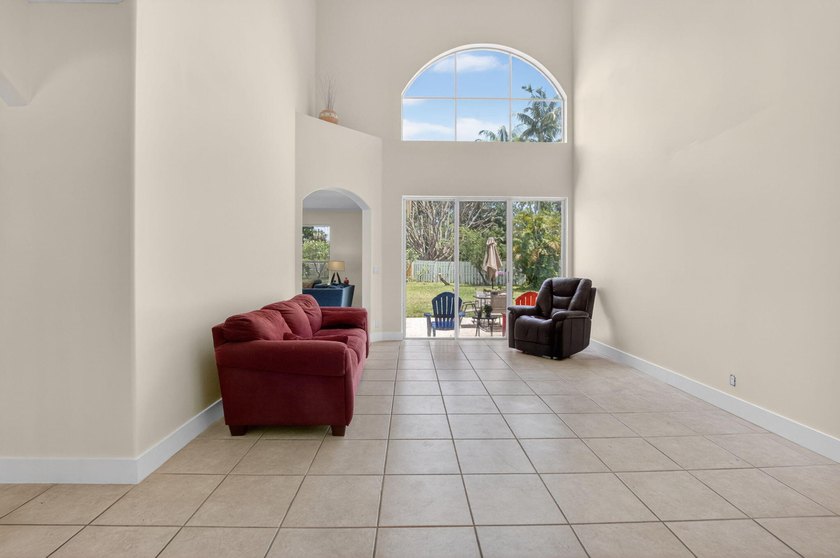 Rare 5-Bed, 3-Bath Cul-de-Sac Trophy Estate in the highly - photo 4
