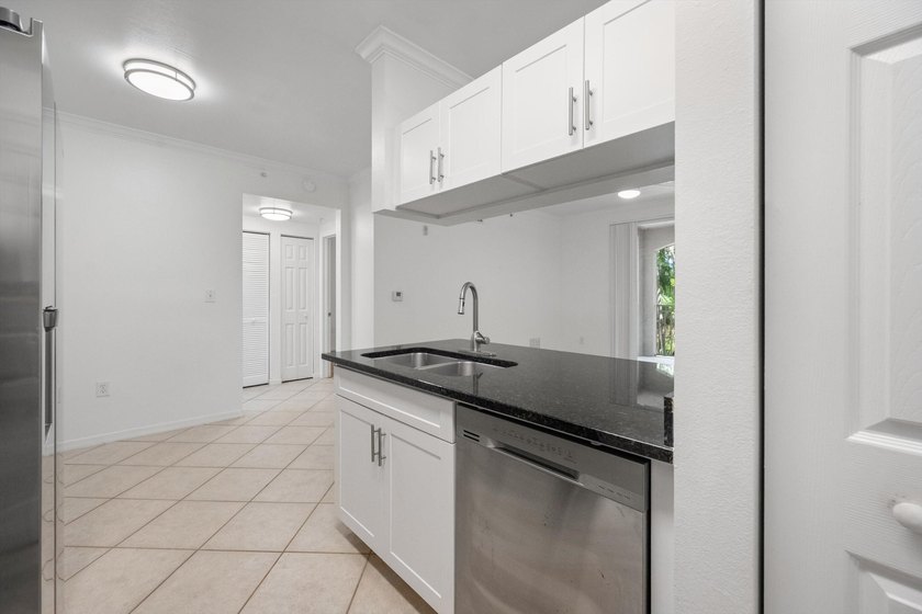 The only 1 bedroom with a garage available at Emerald Dunes, a - photo 12