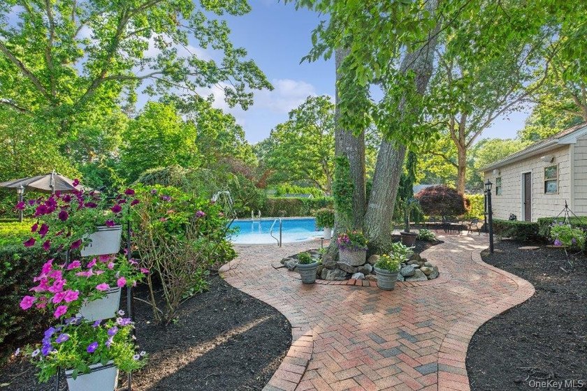 Welcome to 61 Timber Drive in Calverton! This charming ranch - photo 5