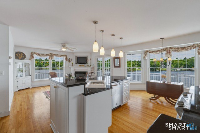 Experience the ultimate lakefront lifestyle at this - photo 13