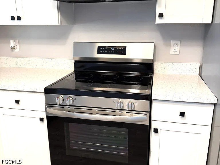Welcome to St. Clair Gardens, welcome home! This beautiful 55+ - photo 5