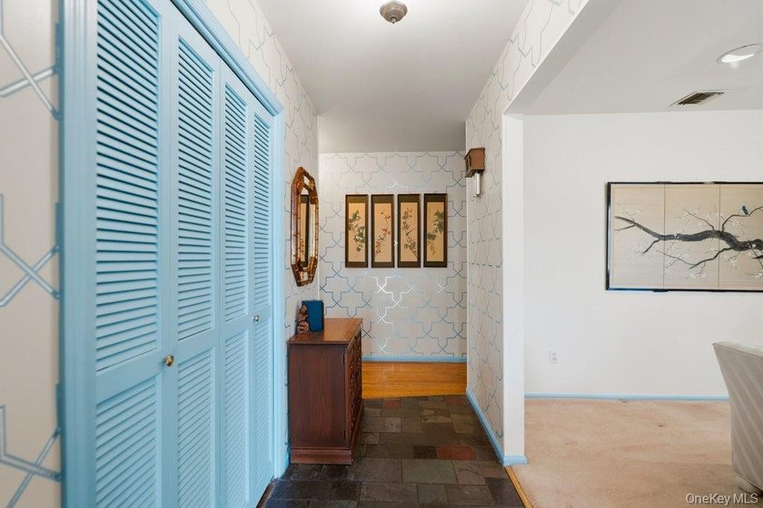 Don't Miss this Spacious Ranch with Nice Entrance Seating Area - photo 3