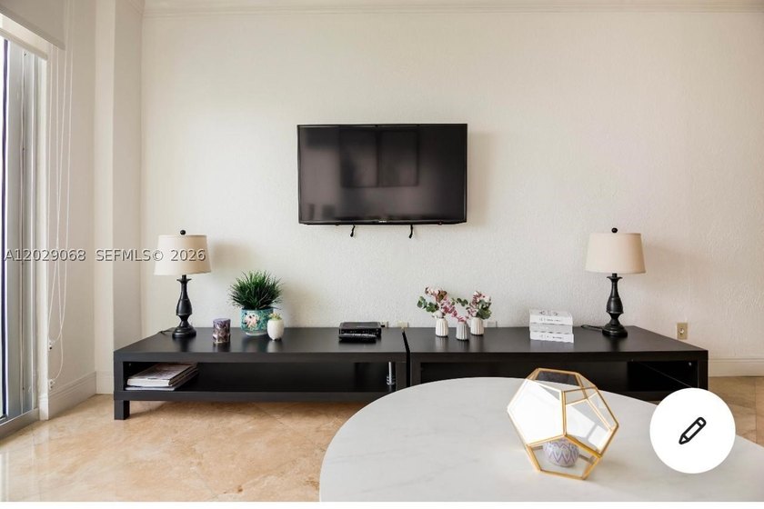 Beautiful 1 bed and one and a half bath, upgraded unit , Awesome - photo 5