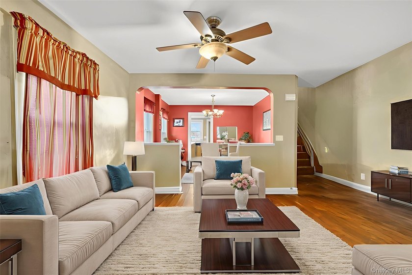 Semi attached property...Welcome to 17 Mount Joy Place in New - photo 3