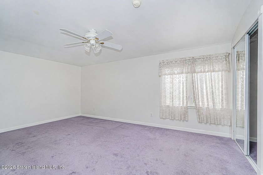 Welcome to 833 Rensselaer Avenue, a spacious semi-attached home - photo 15