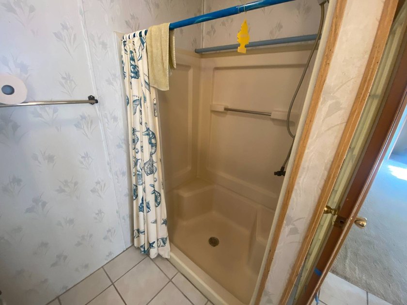 End of the Street Privacy! Nice Big 2/2 in Bayonet Point Village - photo 22