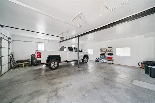 Beautiful 1 owner home on well groomed acreage complete with - photo 28