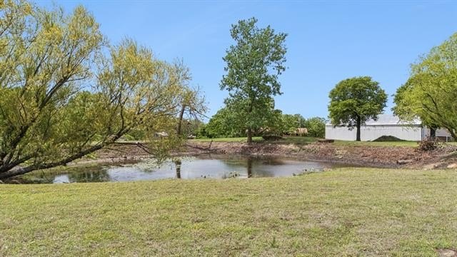 Beautiful 1 owner home on well groomed acreage complete with - photo 37