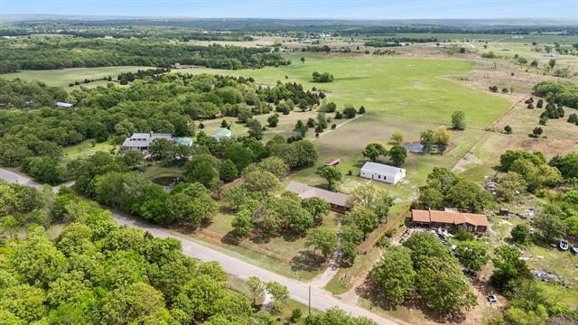 Beautiful 1 owner home on well groomed acreage complete with - photo 40