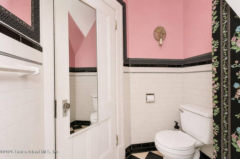 Offered for the first time in more than half a century, this - photo 36
