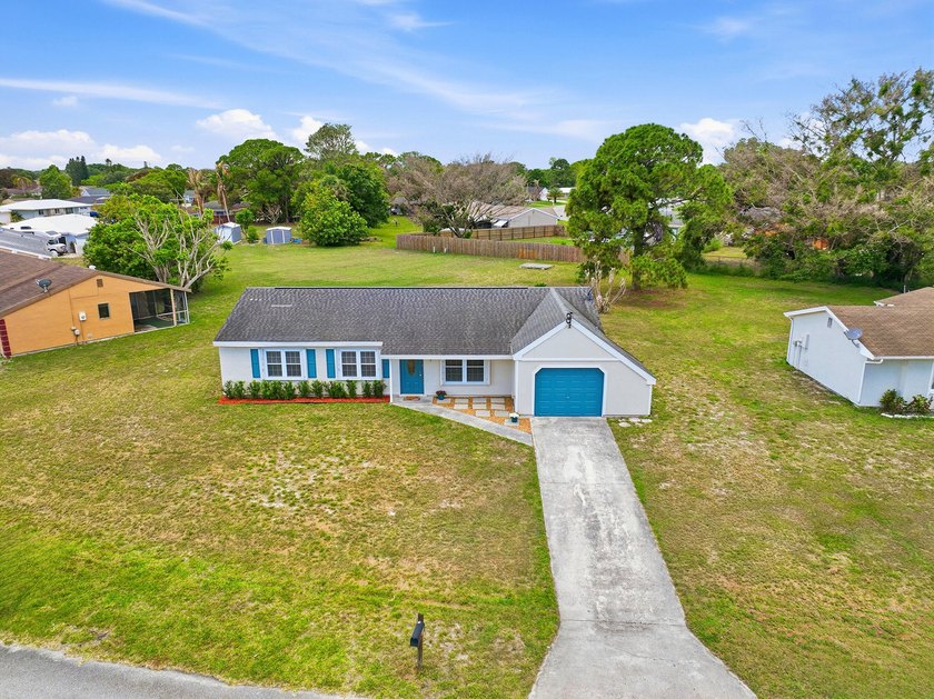 Bright and airy 3-bedroom, 2 full bath home situated on a rare - photo 38