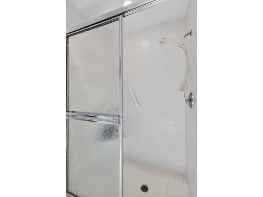 Owner offering up to $5,000 toward closing costs for this - photo 17