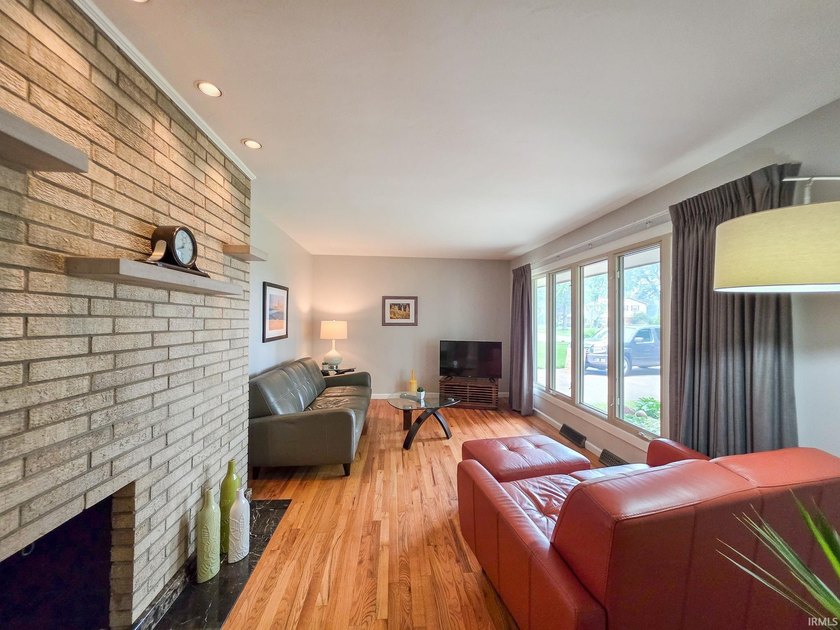 Open House Wed 7/22 4-6pm! Be prepared to fall in love the - photo 3