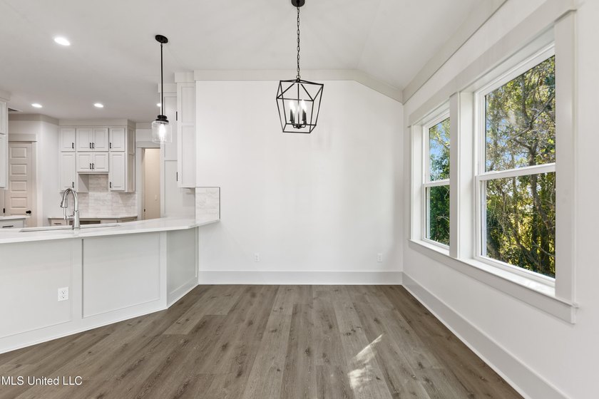 Looking for a home close to the Beach, well this is it, you can - photo 9
