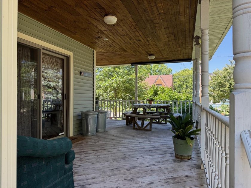 Opportunity awaits the lucky new owners of this fantastic 1 - photo 7