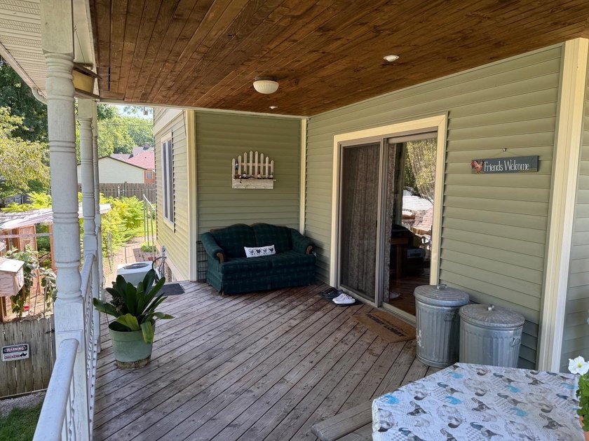 Opportunity awaits the lucky new owners of this fantastic 1 - photo 10