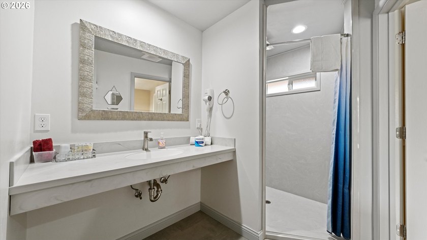 Large home on quiet street, great neighborhood and location with - photo 9