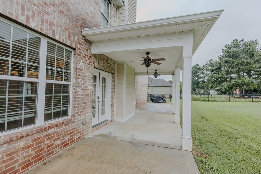 Welcome home to this stunning, light-filled brick residence - photo 5