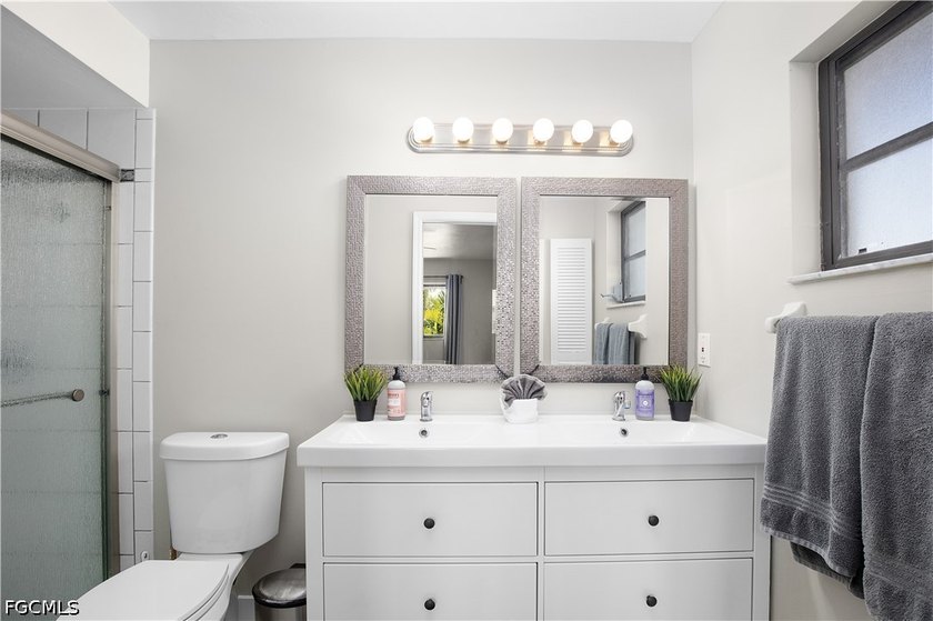Discover the perfect blend of comfort, convenience, and - photo 4