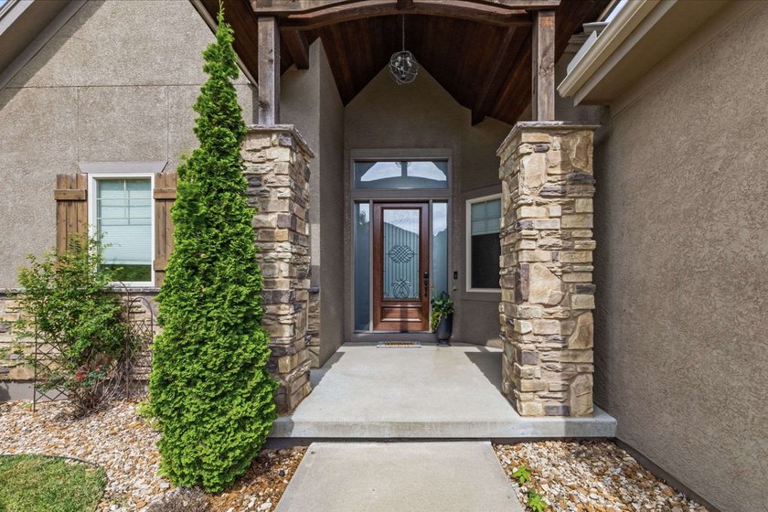 Welcome to this stunning 3-bedroom, 2.5-bath, reverse 1.5 ranch - photo 11
