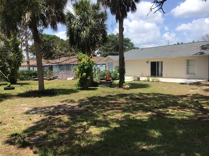 Outstanding 3 bedroom / 2 bath / 2 car garage single family home - photo 17