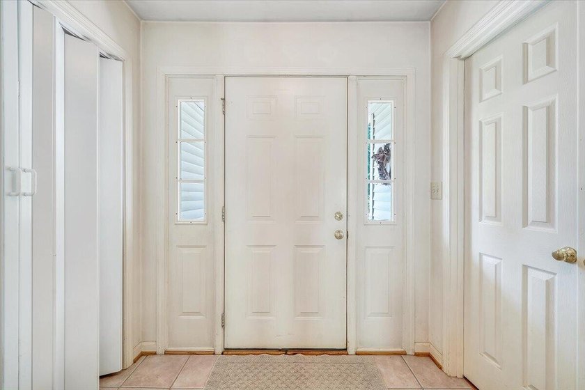 Enjoy the ease of one-level living in this well-maintained - photo 10