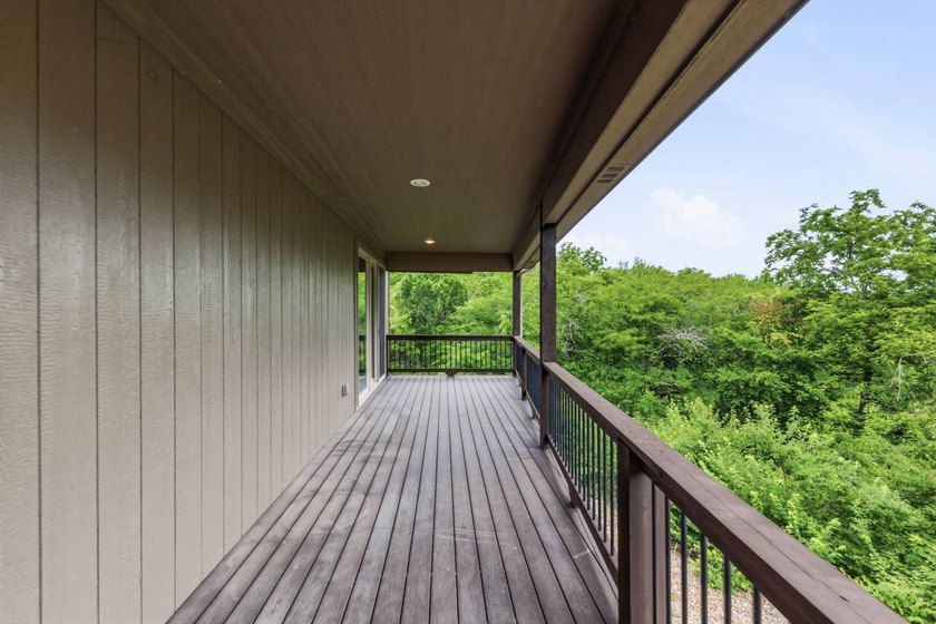 Welcome to this stunning 3-bedroom, 2.5-bath, reverse 1.5 ranch - photo 22