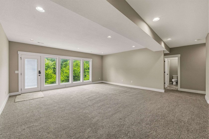 Welcome to this stunning 3-bedroom, 2.5-bath, reverse 1.5 ranch - photo 34