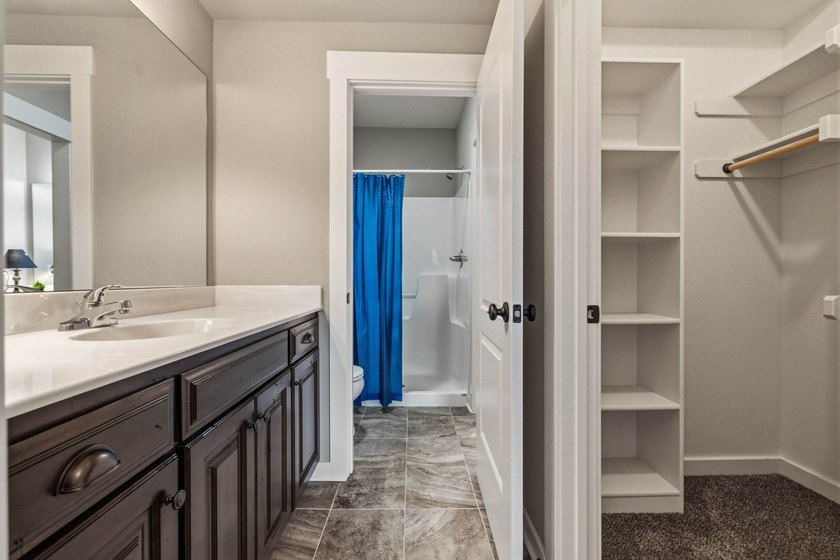 Welcome to this stunning 3-bedroom, 2.5-bath, reverse 1.5 ranch - photo 38