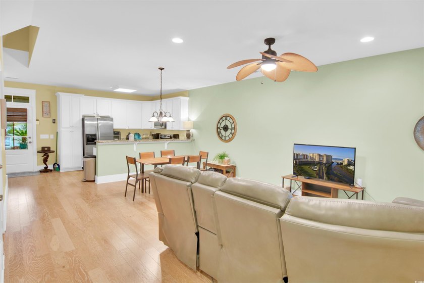 Great 2nd Home/Investment property! Beautifully furnished 3 BR - photo 4