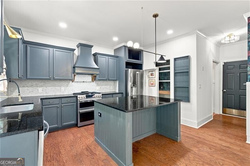 There are so many exceptional features throughout this - photo 14