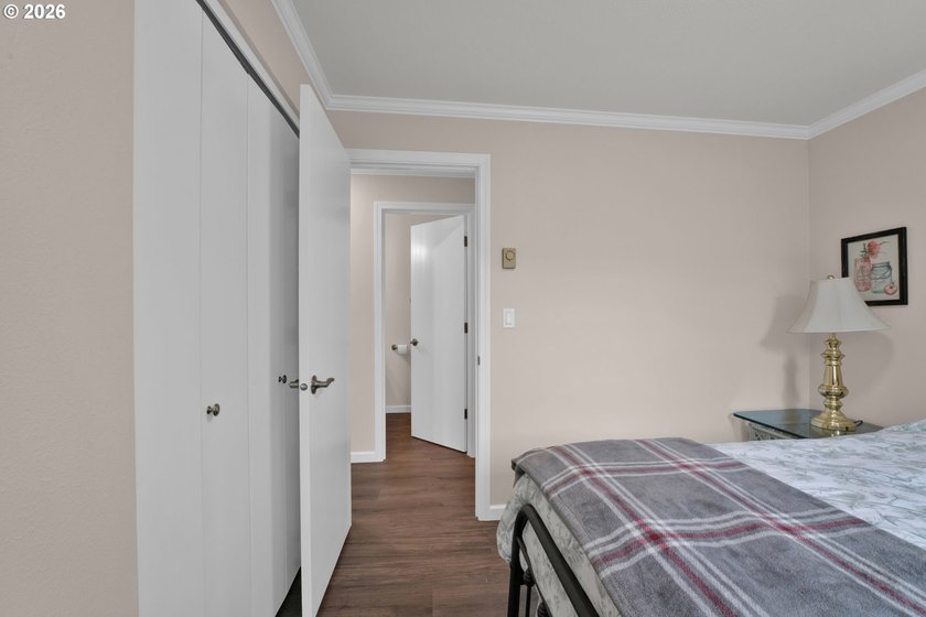 Charming remodeled 3-bedroom home conveniently located just 1/2 - photo 24