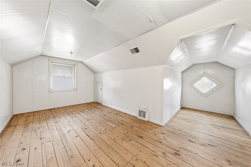 A unique opportunity to transform this lovely 3-bedroom Euclid - photo 26