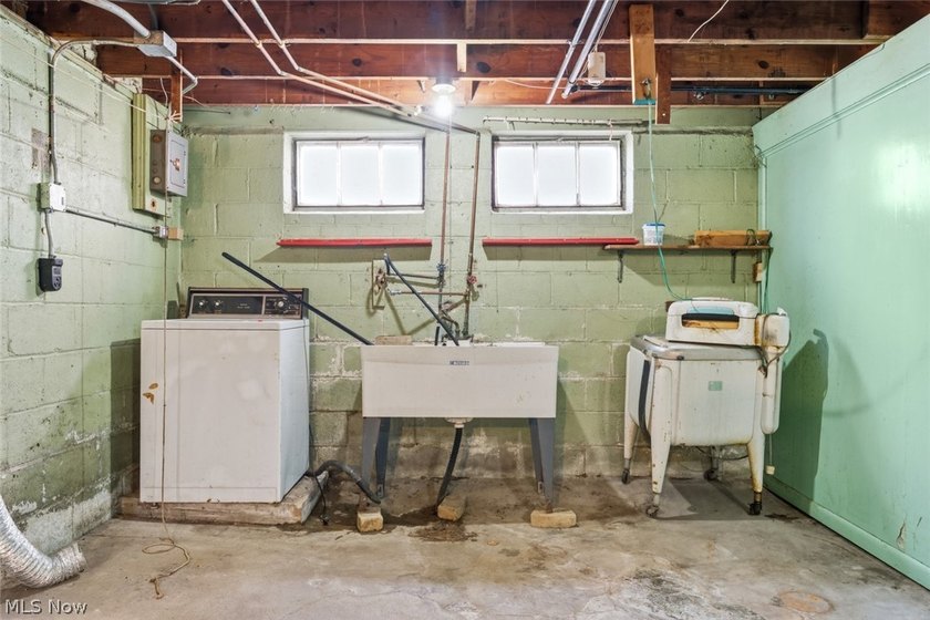 A unique opportunity to transform this lovely 3-bedroom Euclid - photo 30