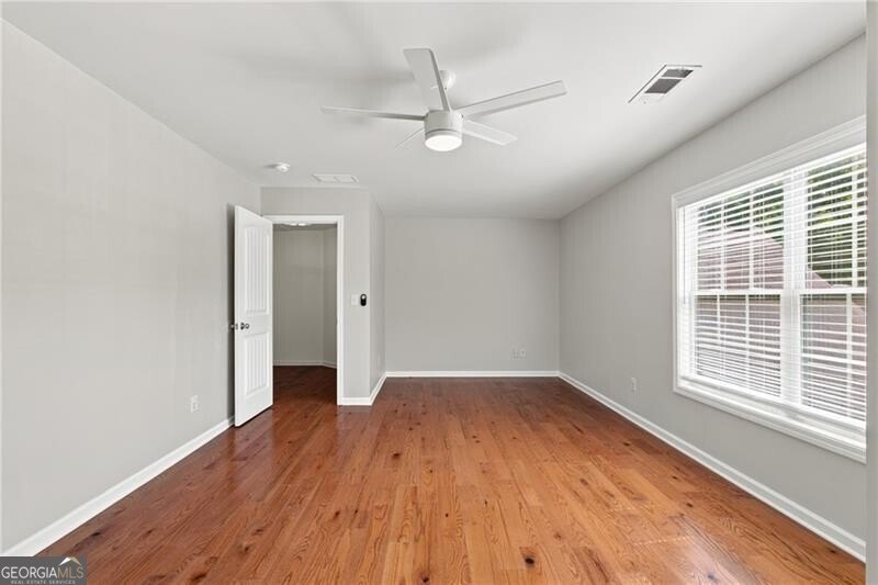 There are so many exceptional features throughout this - photo 34