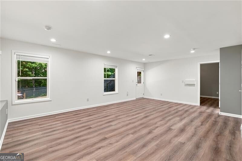 There are so many exceptional features throughout this - photo 39