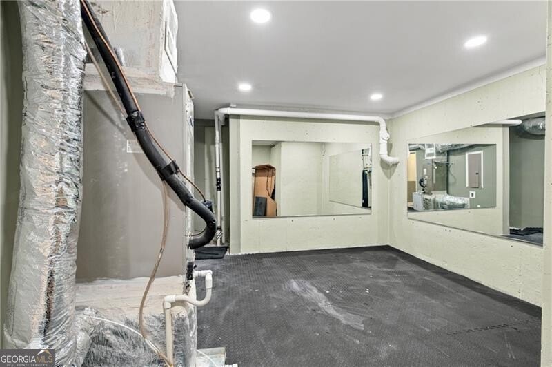 There are so many exceptional features throughout this - photo 44