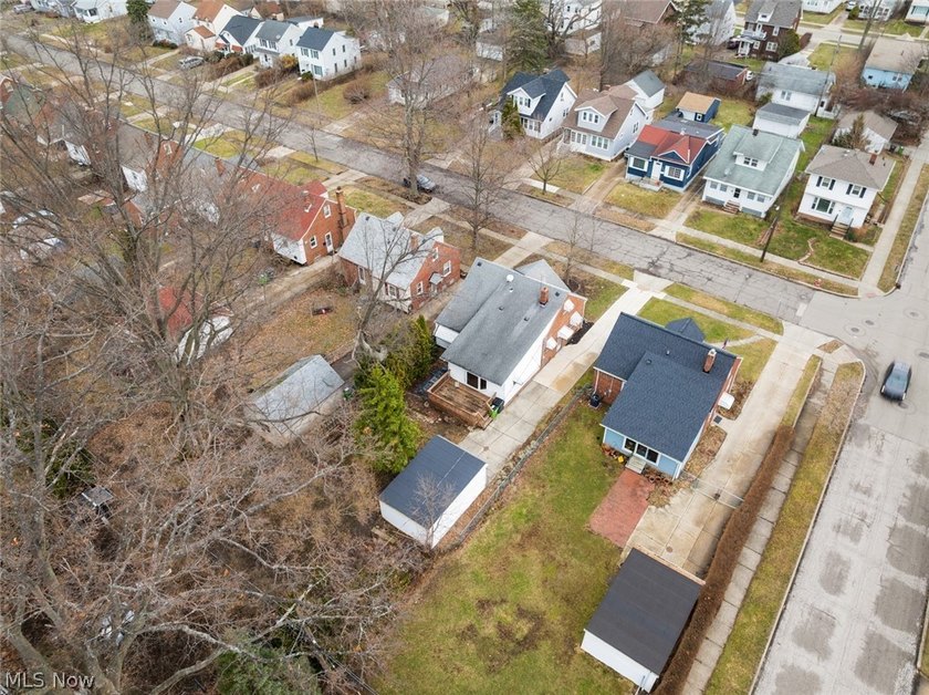 A unique opportunity to transform this lovely 3-bedroom Euclid - photo 46