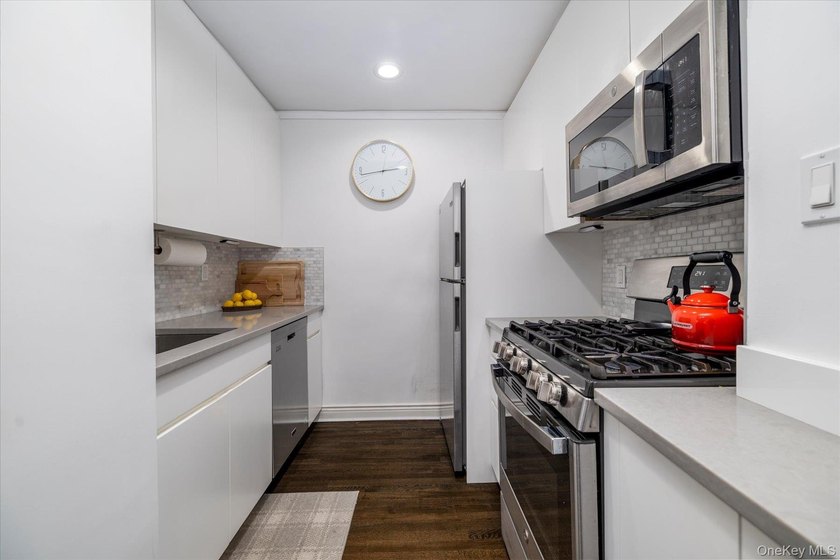 Welcome to this Beautiful, Fully Renovated 1 Bedroom Co-Op with - photo 3