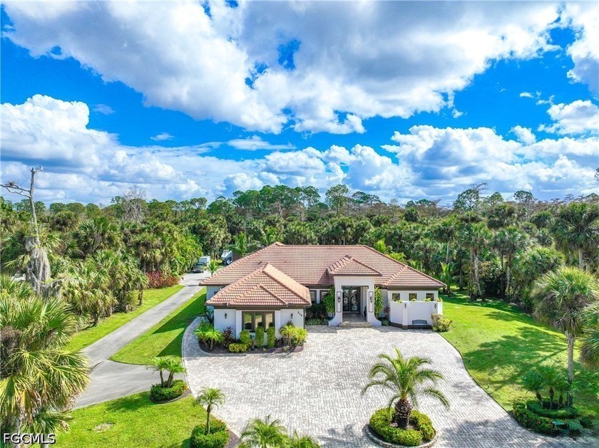 Luxury Resort Living &amp; Privacy at Its Best! Located on 2.73 - photo 7