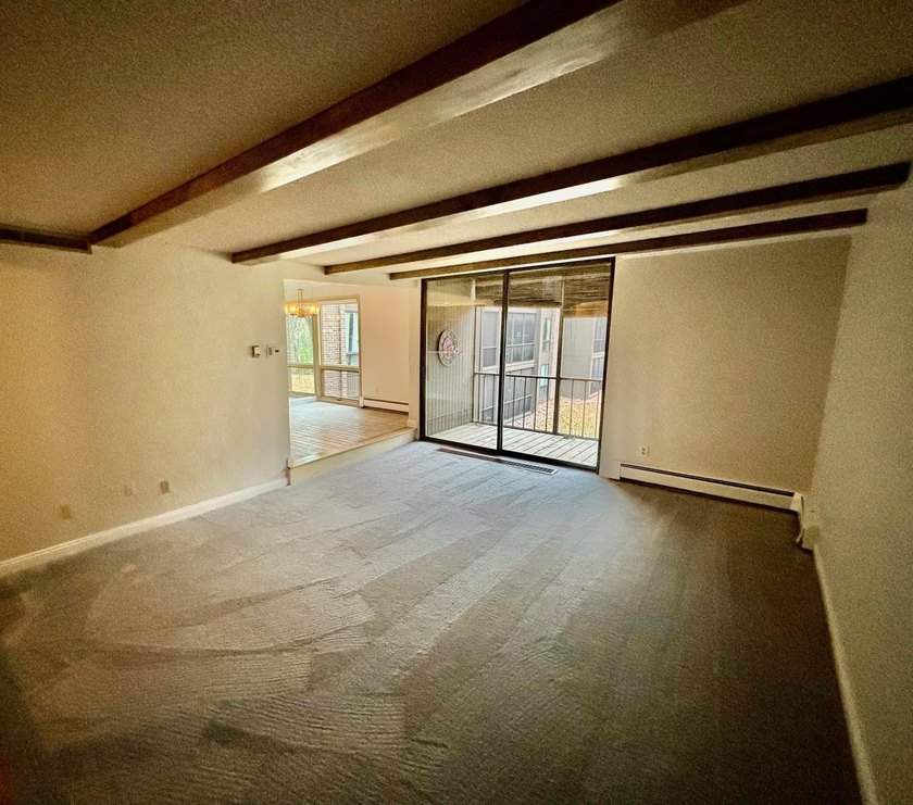 Welcome home to easy living in Edina West. This is a perfect - photo 16